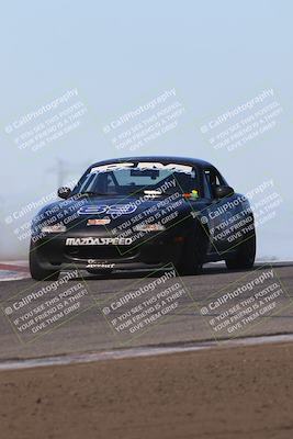 media/Oct-26-2025-CalClub SCCA (Sun) [[8ce1e69566]]/Group 5/Grapevine/